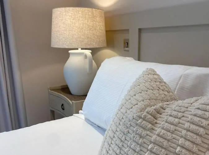 The Farmhouse Retreat At Ryedale House